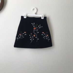 A line Blue Flower Embroidered skirt size S velvet